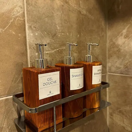 Apartament La Promenade Des *